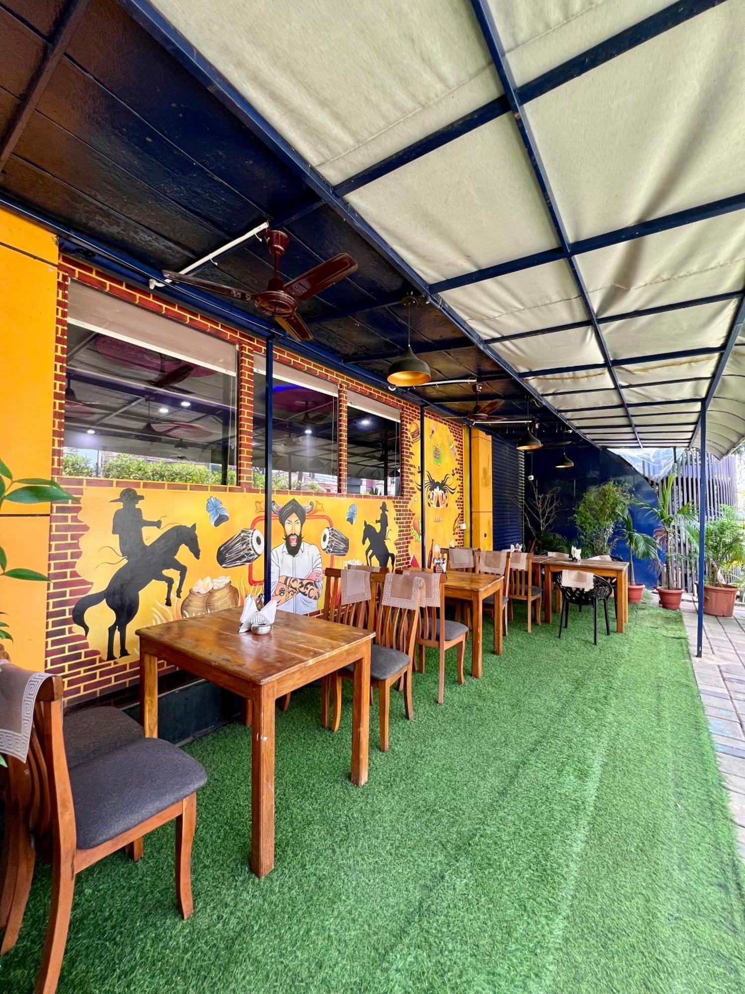 Ratna Sagar Hotel Manipal Exterior photo